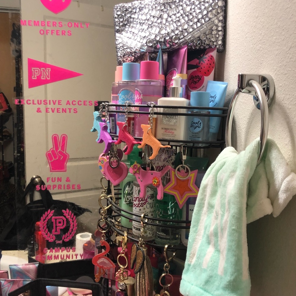 Pink Vs - Picture 5 of 7